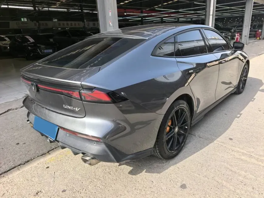 2023 ChangAn UNI-V 1.5T 188HP L4 7DCT,autocango,china used car exporter,china ev exporter,chinese used car exporter,chinese used ev exporter