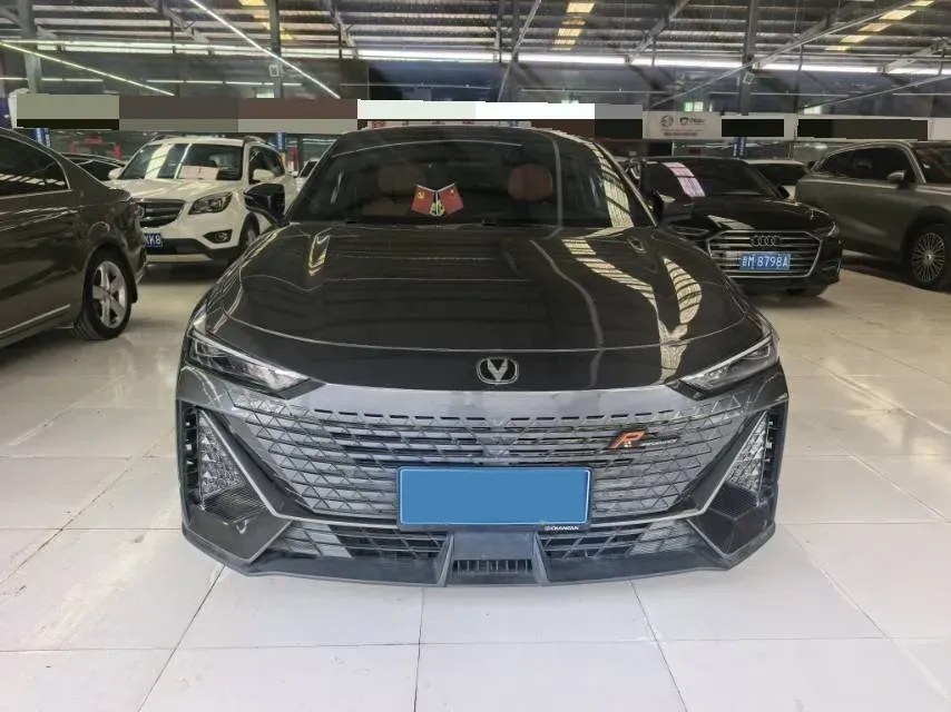 2023 ChangAn UNI-V 1.5T 188HP L4 7DCT,autocango,china used car exporter,china ev exporter,chinese used car exporter,chinese used ev exporter