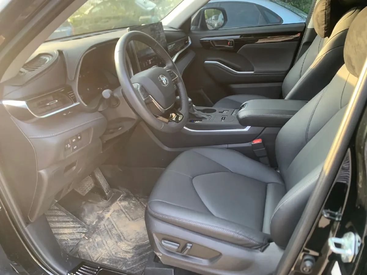2026 Toyota Highlander 2.5L 189HP L4 E-CVT Hybrid,autocango,china used car exporter,china ev exporter,chinese used car exporter,chinese used ev exporter