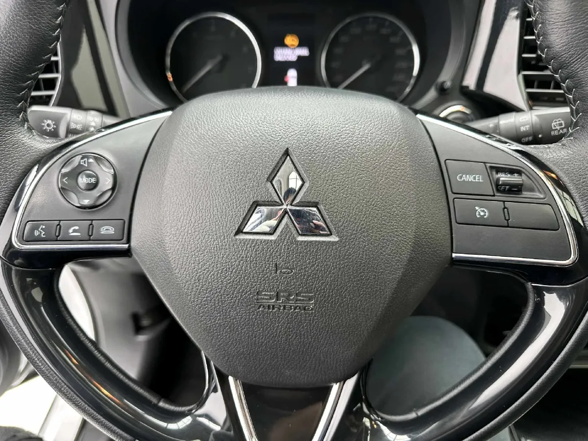 2020 Mitsubishi Outlander 2.0L 166HP L4 CVT,autocango,china used car exporter,china ev exporter,chinese used car exporter,chinese used ev exporter