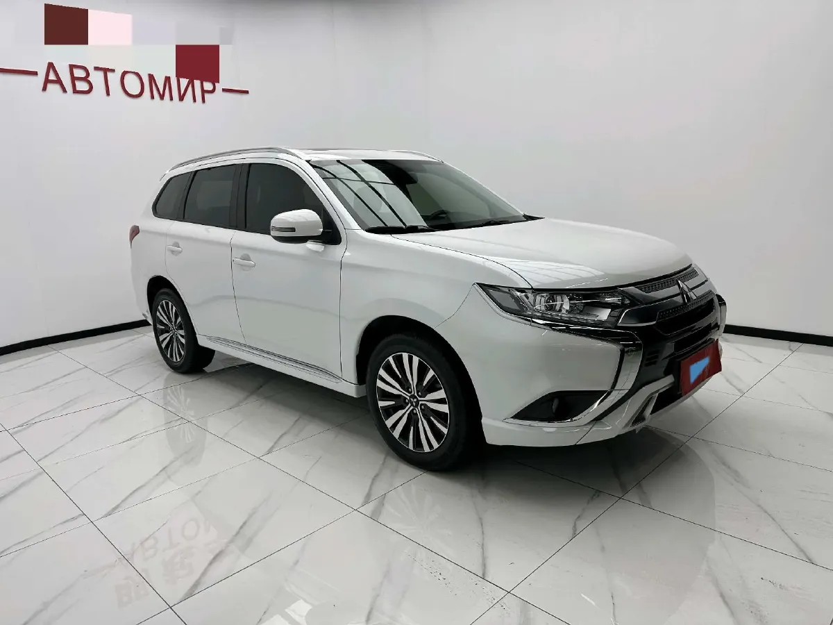 2020 Mitsubishi Outlander 2.0L 166HP L4 CVT,autocango,china used car exporter,china ev exporter,chinese used car exporter,chinese used ev exporter