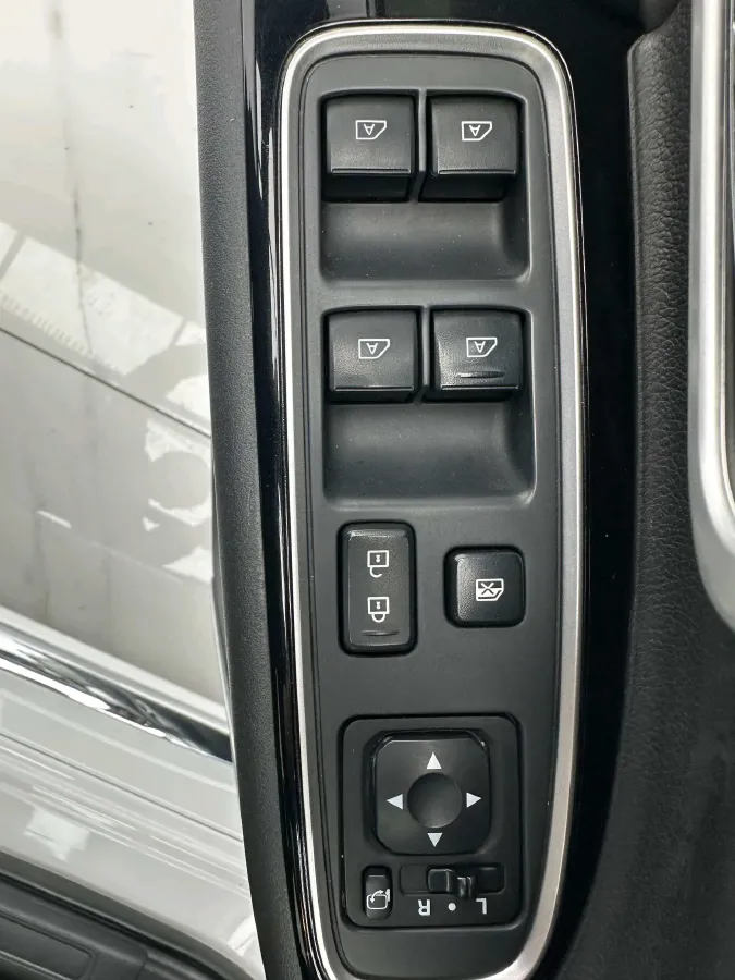 2020 Mitsubishi Outlander 2.0L 166HP L4 CVT,autocango,china used car exporter,china ev exporter,chinese used car exporter,chinese used ev exporter