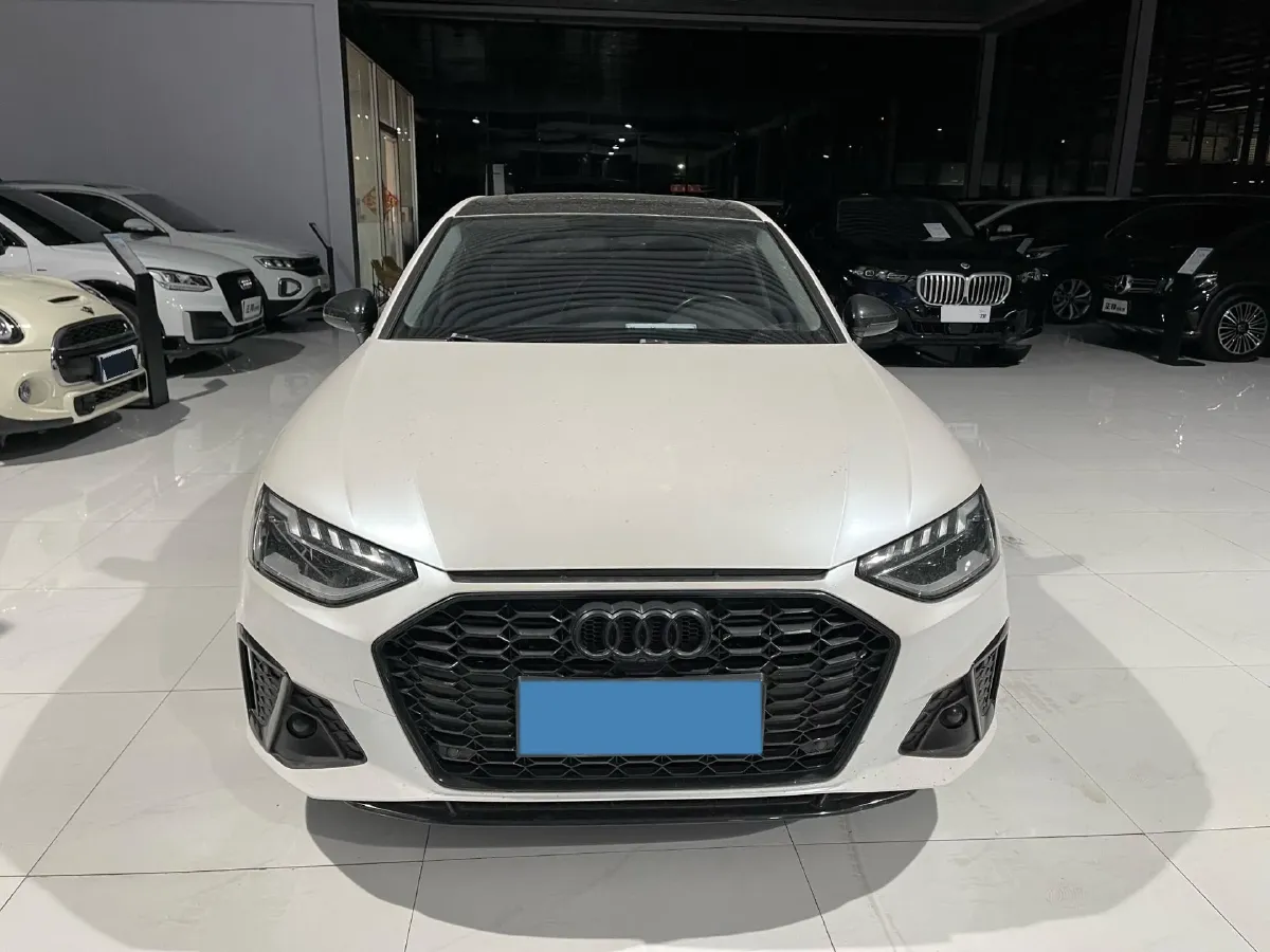 2020 Audi A4L 2.0T 190HP L4 7DCT,autocango,china used car exporter,china ev exporter,chinese used car exporter,chinese used ev exporter