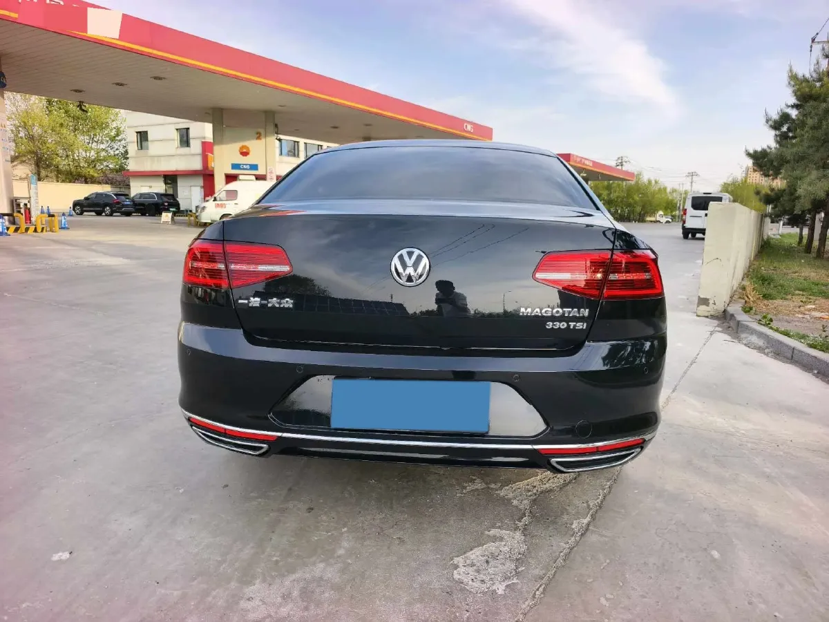 2018 Volkswagen Magotan 1.8T 180HP L4 7DCT,autocango,china used car exporter,china ev exporter,chinese used car exporter,chinese used ev exporter