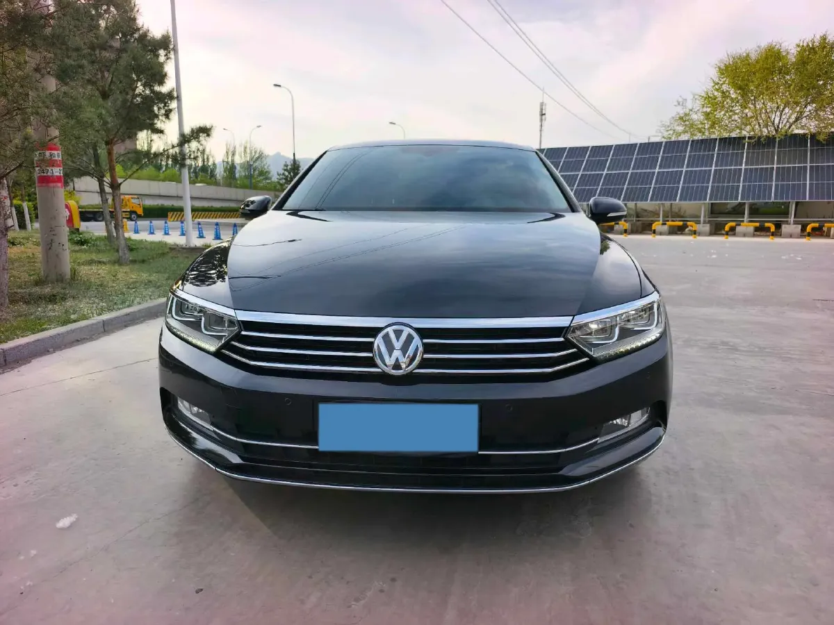 2018 Volkswagen Magotan 1.8T 180HP L4 7DCT,autocango,china used car exporter,china ev exporter,chinese used car exporter,chinese used ev exporter