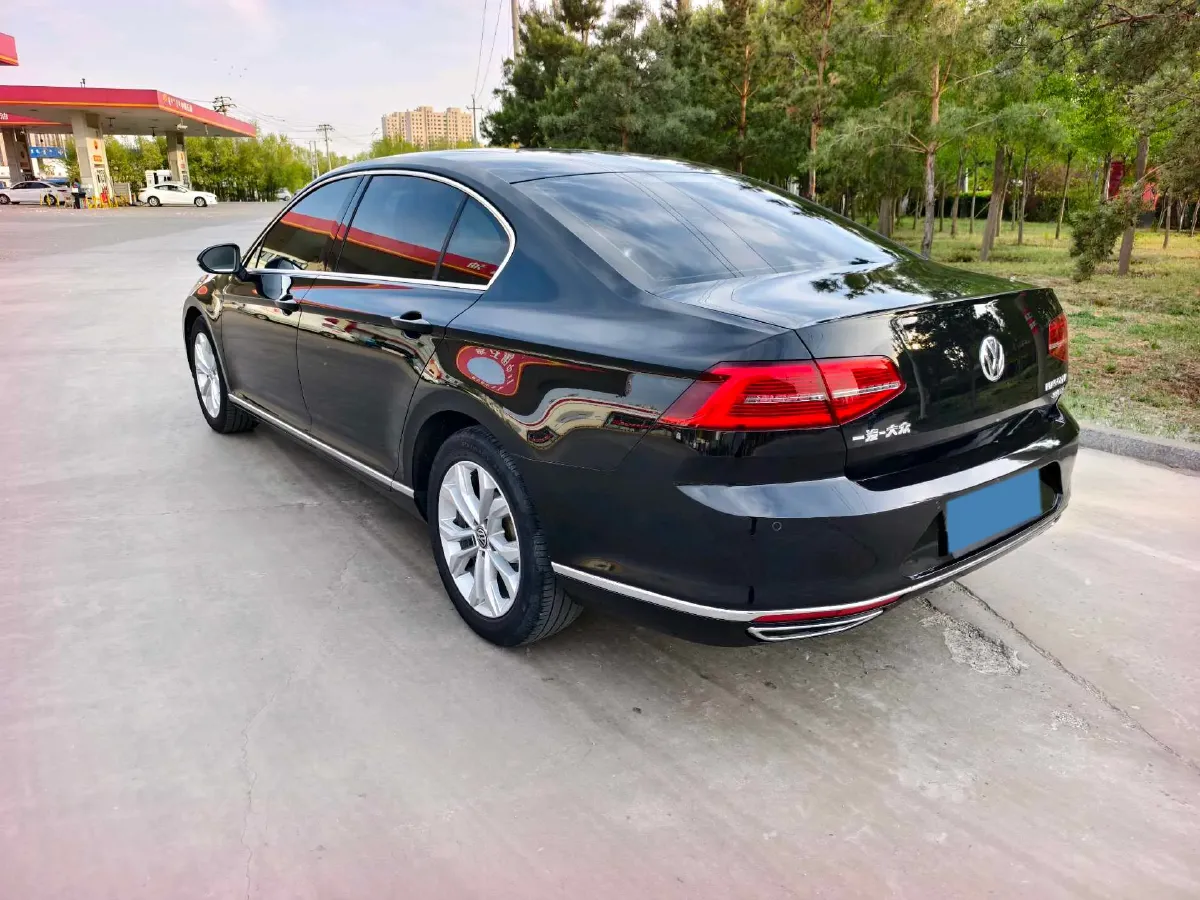 2018 Volkswagen Magotan 1.8T 180HP L4 7DCT,autocango,china used car exporter,china ev exporter,chinese used car exporter,chinese used ev exporter