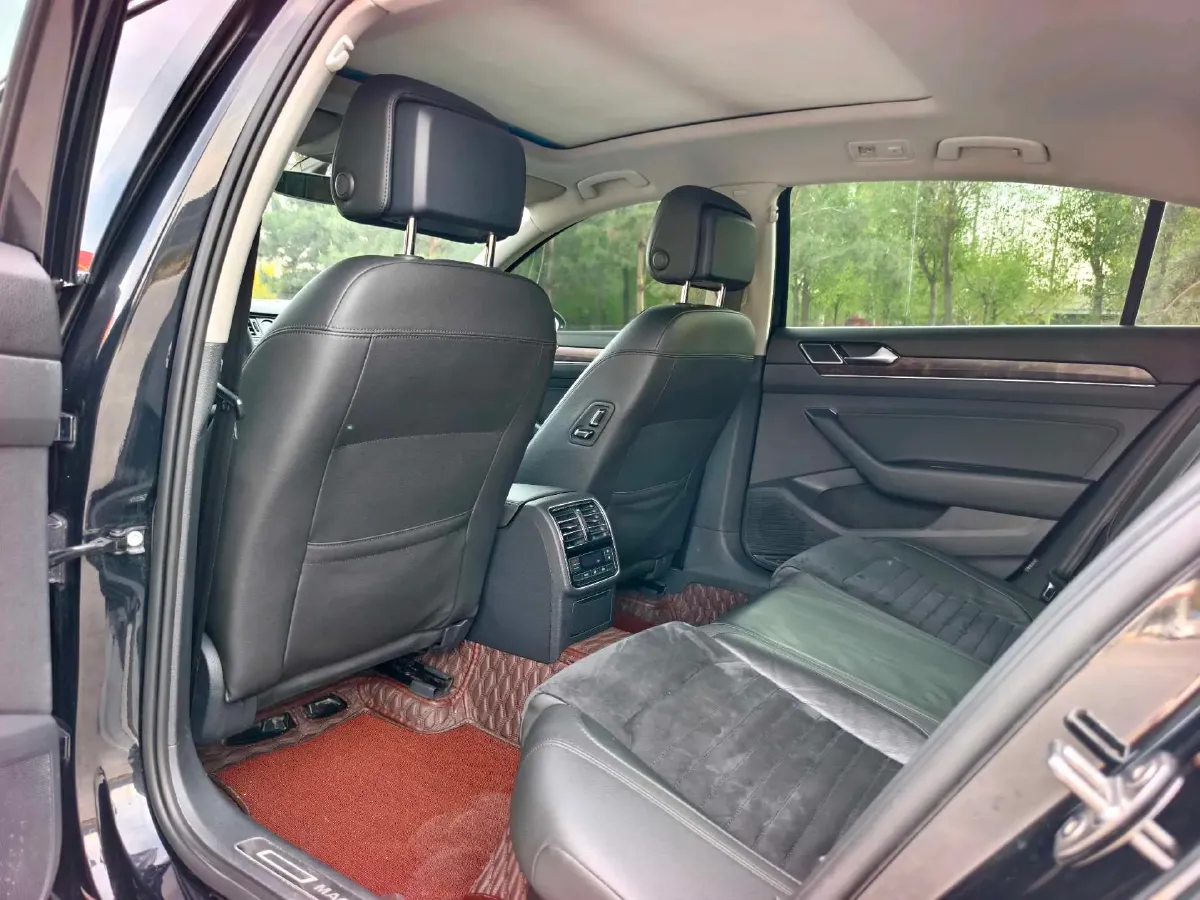 2018 Volkswagen Magotan 1.8T 180HP L4 7DCT,autocango,china used car exporter,china ev exporter,chinese used car exporter,chinese used ev exporter