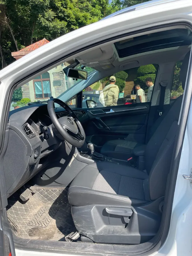 2018 Volkswagen Golf Sportsvan 1.4T 131HP L4 7DCT,autocango,china used car exporter,china ev exporter,chinese used car exporter,chinese used ev exporter