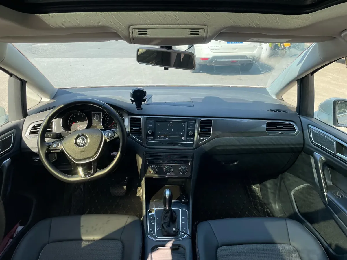 2018 Volkswagen Golf Sportsvan 1.4T 131HP L4 7DCT,autocango,china used car exporter,china ev exporter,chinese used car exporter,chinese used ev exporter