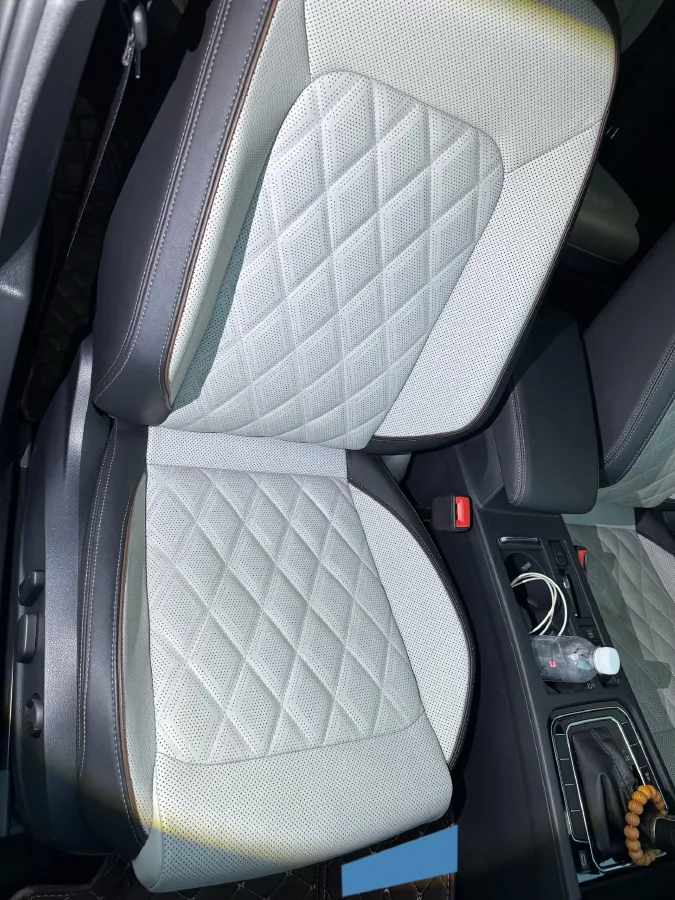 2023 Volkswagen Magotan 2.0T 186HP L4 7DCT,autocango,china used car exporter,china ev exporter,chinese used car exporter,chinese used ev exporter