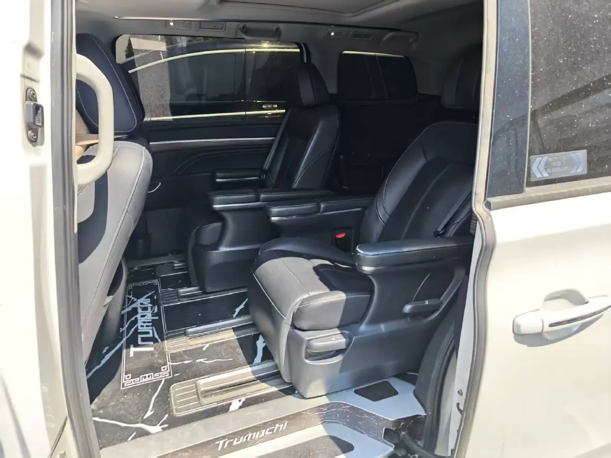 2021 GAC Trumpchi M8 2.0T 252HP L4 8AT,autocango,china used car exporter,china ev exporter,chinese used car exporter,chinese used ev exporter