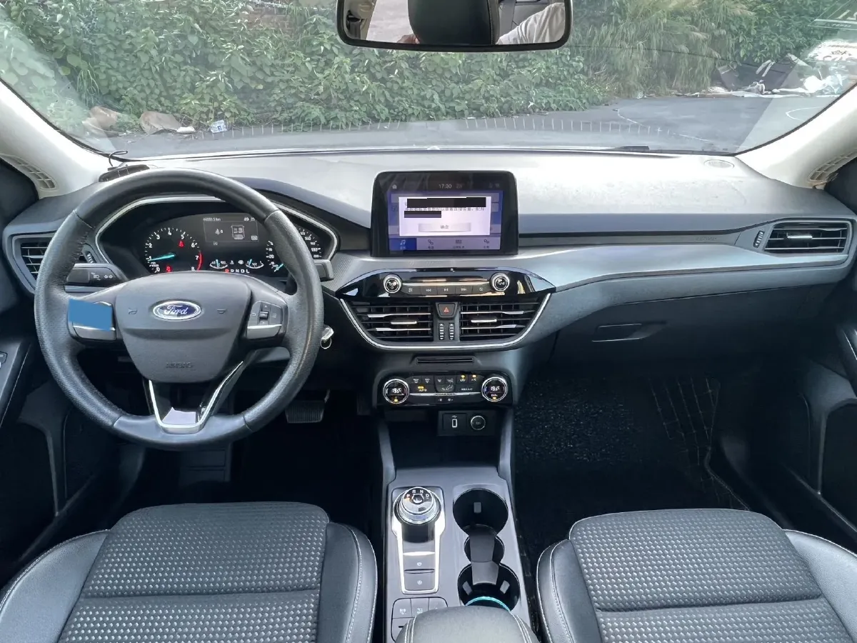 2019 Ford Focus 1.0T 128HP L3 8AT,autocango,china used car exporter,china ev exporter,chinese used car exporter,chinese used ev exporter