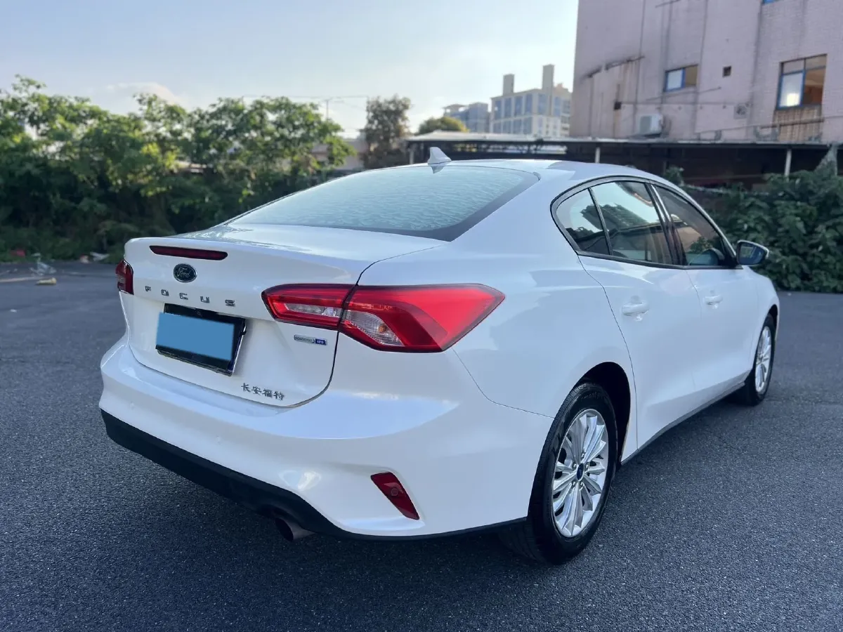 2019 Ford Focus 1.0T 128HP L3 8AT,autocango,china used car exporter,china ev exporter,chinese used car exporter,chinese used ev exporter