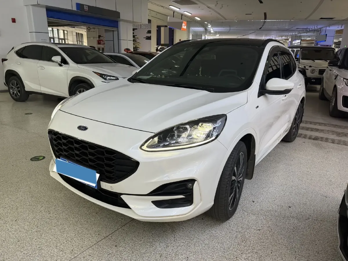 2020 Ford Escape 2.0T 248HP L4 8AT,autocango,china used car exporter,china ev exporter,chinese used car exporter,chinese used ev exporter