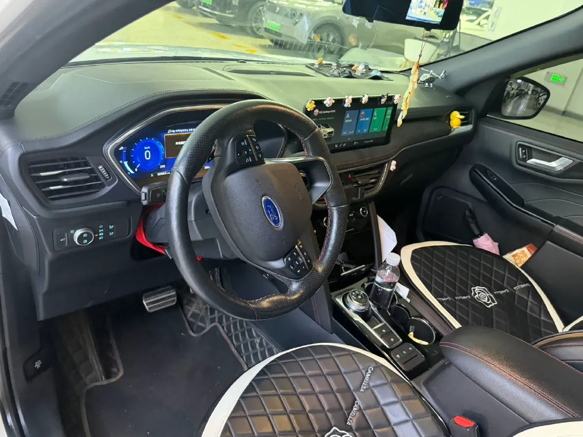 2020 Ford Escape 2.0T 248HP L4 8AT,autocango,china used car exporter,china ev exporter,chinese used car exporter,chinese used ev exporter