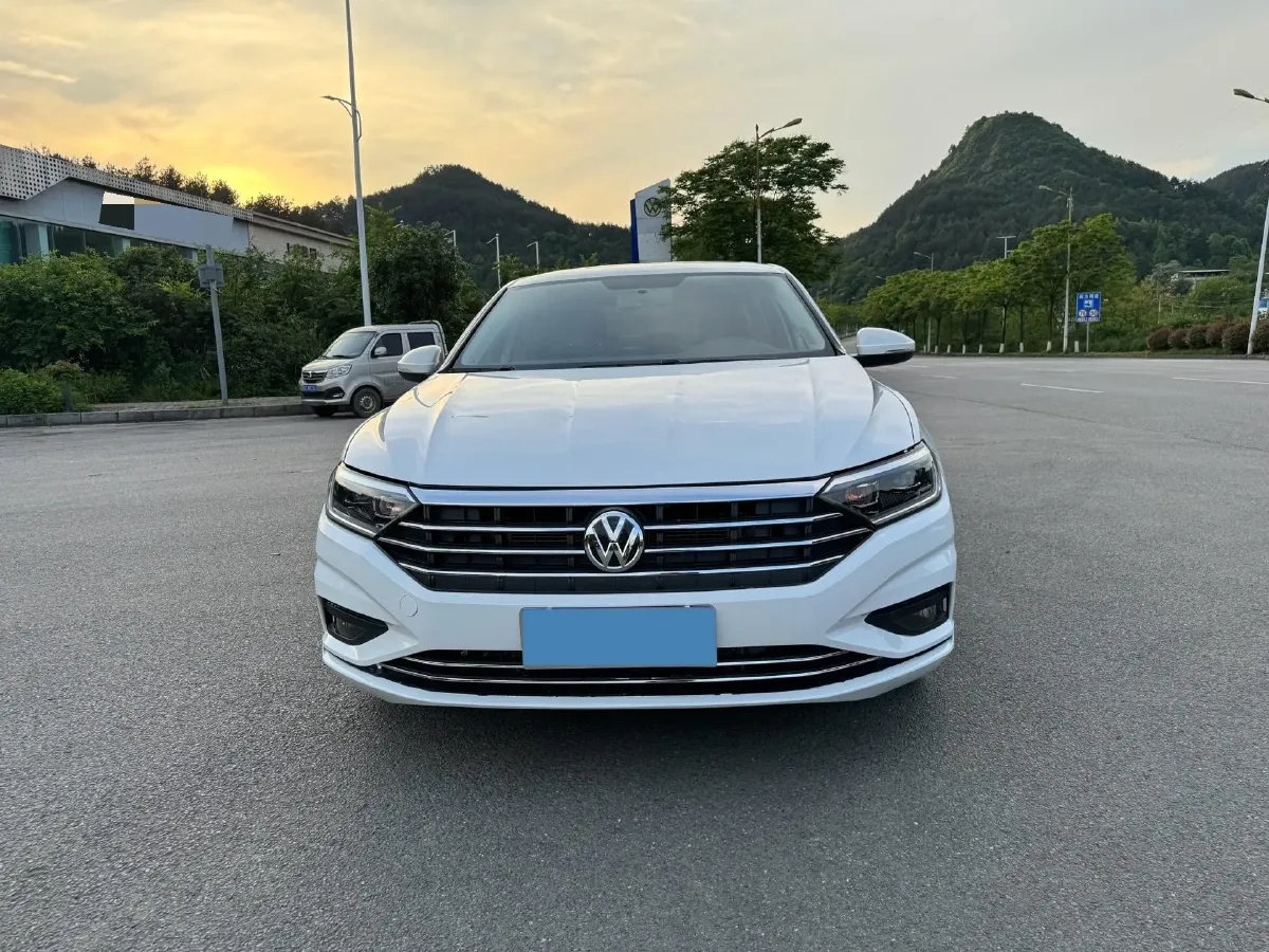 2020 Volkswagen Sagitar 1.2T 116HP L4 7DCT,autocango,china used car exporter,china ev exporter,chinese used car exporter,chinese used ev exporter