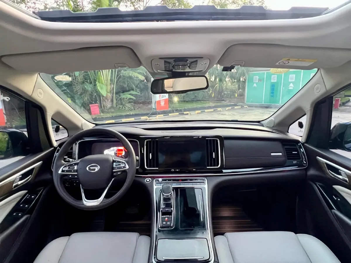2021 GAC Trumpchi M8 2.0T 252HP L4 8AT,autocango,china used car exporter,china ev exporter,chinese used car exporter,chinese used ev exporter