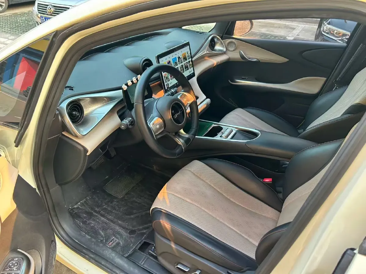 2023 BYD Dolphin BEV 44.928KWH,autocango,china used car exporter,china ev exporter,chinese used car exporter,chinese used ev exporter
