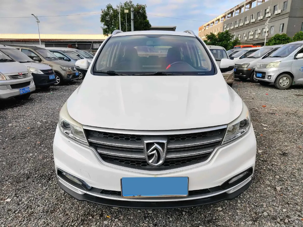 2021 BaoJun 730 1.5T 147HP L4 CVT,autocango,china used car exporter,china ev exporter,chinese used car exporter,chinese used ev exporter