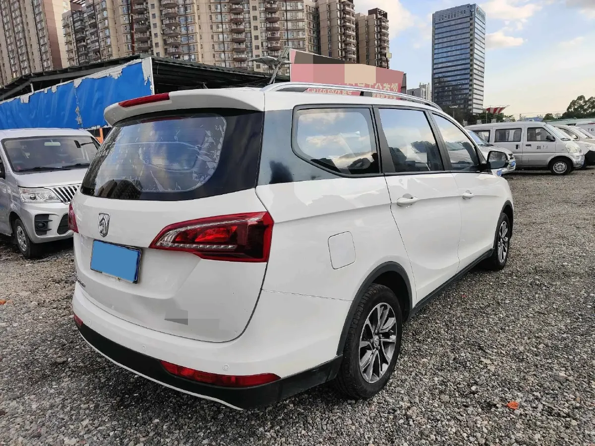 2021 BaoJun 730 1.5T 147HP L4 CVT,autocango,china used car exporter,china ev exporter,chinese used car exporter,chinese used ev exporter