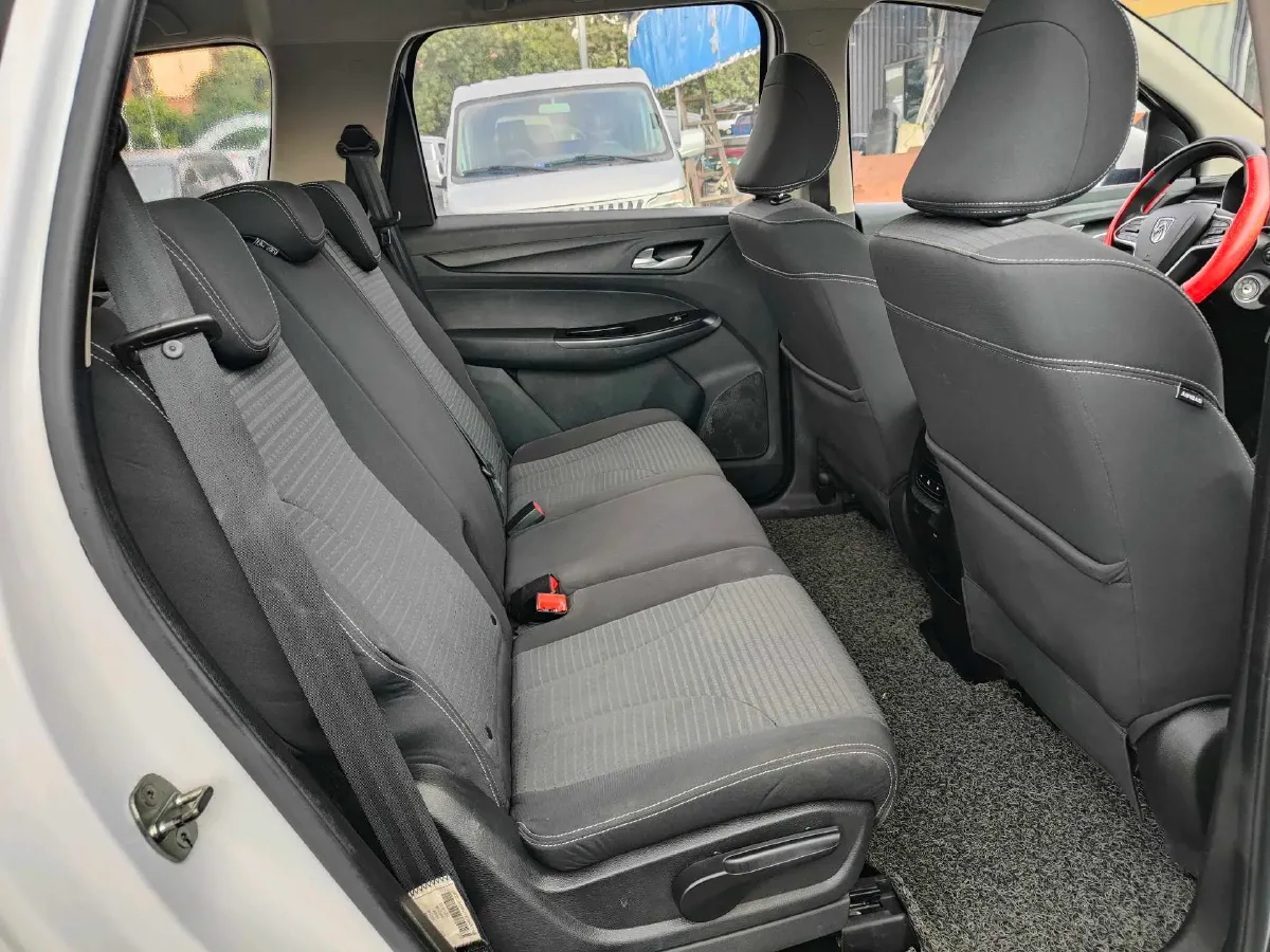2021 BaoJun 730 1.5T 147HP L4 CVT,autocango,china used car exporter,china ev exporter,chinese used car exporter,chinese used ev exporter