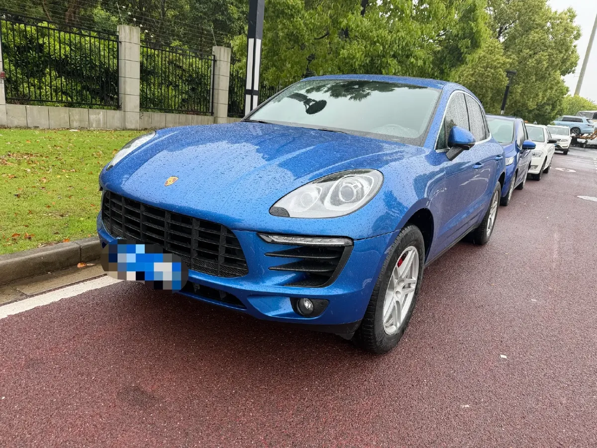 2017 Porsche Macan 2.0T 252HP L4 7DCT,autocango,china used car exporter,china ev exporter,chinese used car exporter,chinese used ev exporter
