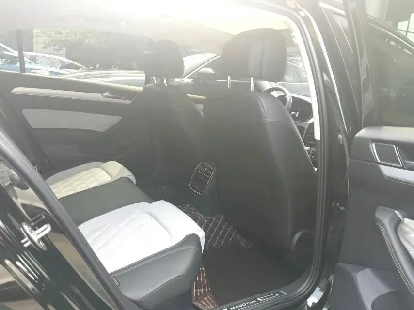 2024 Volkswagen Magotan 2.0T 186HP L4 7DCT,autocango,china used car exporter,china ev exporter,chinese used car exporter,chinese used ev exporter