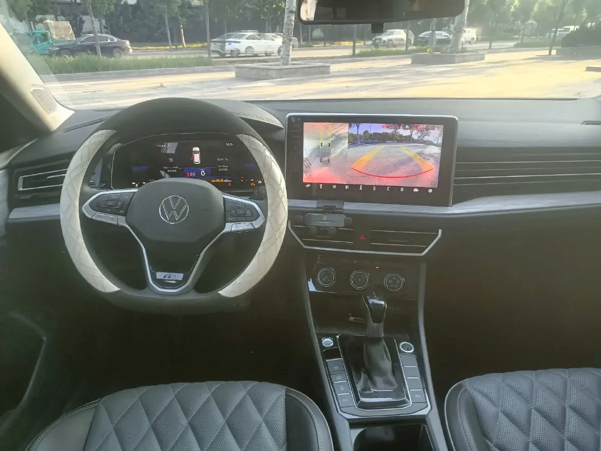 2024 Volkswagen Sagitar 1.5T 160HP L4 7DCT,autocango,china used car exporter,china ev exporter,chinese used car exporter,chinese used ev exporter