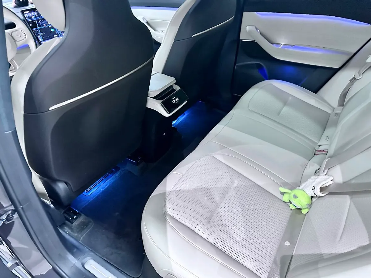 2024 NIO ES6 BEV 75KWH,autocango,china used car exporter,china ev exporter,chinese used car exporter,chinese used ev exporter