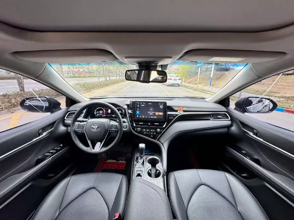 2021 Toyota Camry 2.5L 209HP L4 8AT,autocango,china used car exporter,china ev exporter,chinese used car exporter,chinese used ev exporter