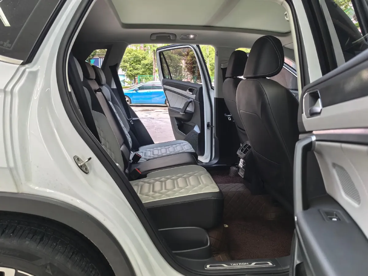 2024 Volkswagen Tayron 1.5T 160HP L4 7DCT,autocango,china used car exporter,china ev exporter,chinese used car exporter,chinese used ev exporter