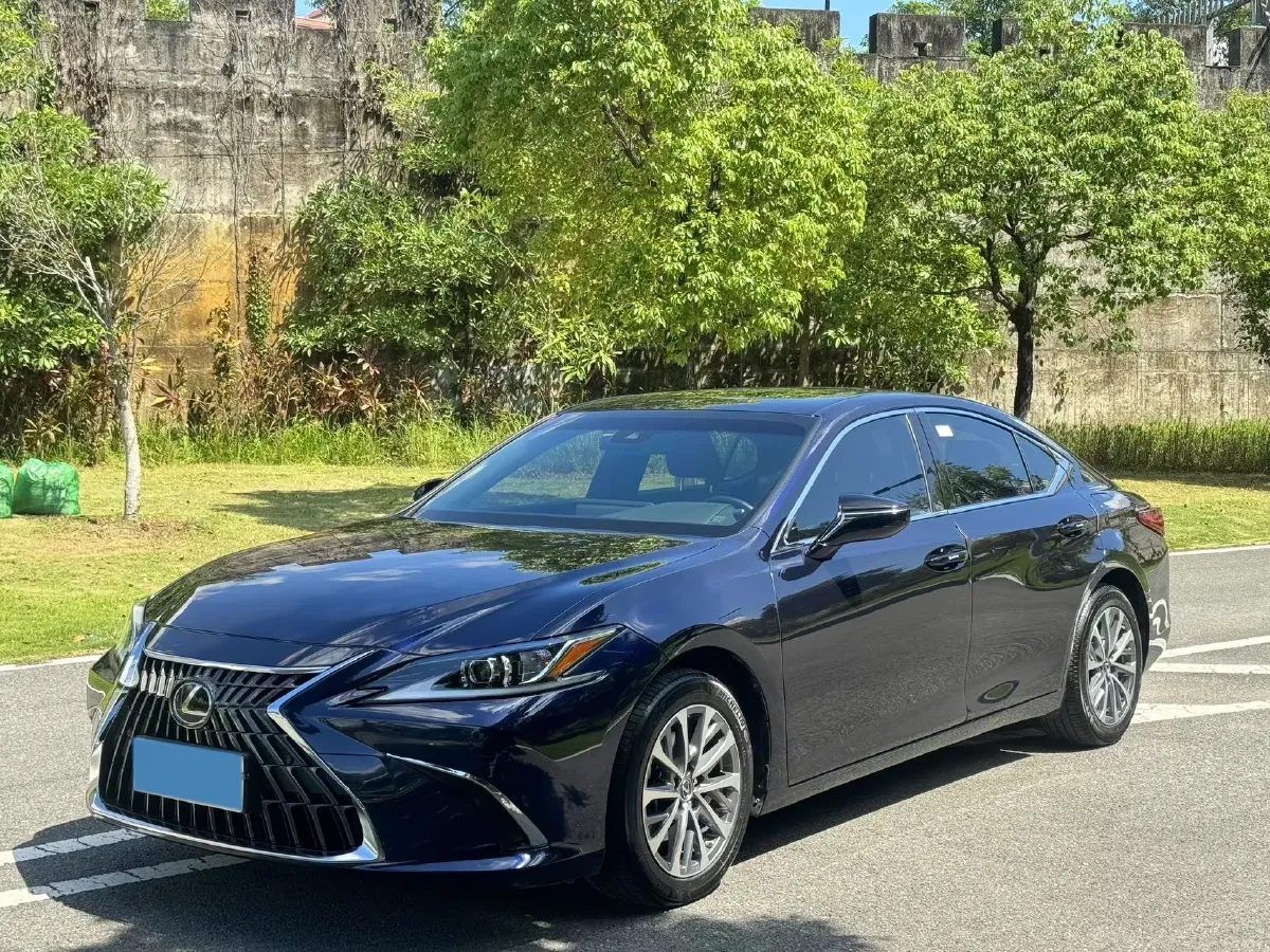 2021 Lexus ES 2.0L 173HP L4 CVT,autocango,china used car exporter,china ev exporter,chinese used car exporter,chinese used ev exporter