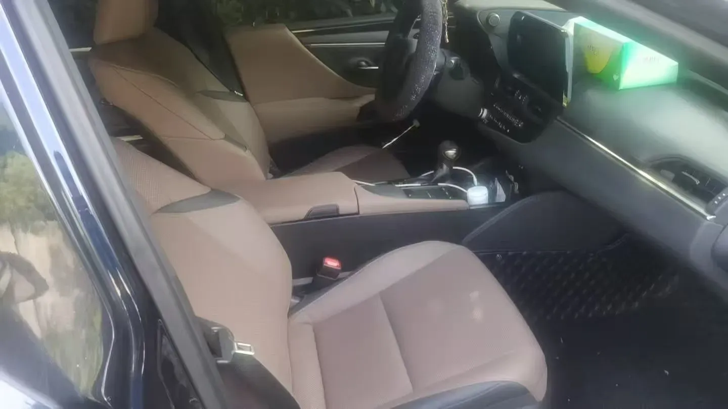 2021 Lexus ES 2.0L 173HP L4 CVT,autocango,china used car exporter,china ev exporter,chinese used car exporter,chinese used ev exporter
