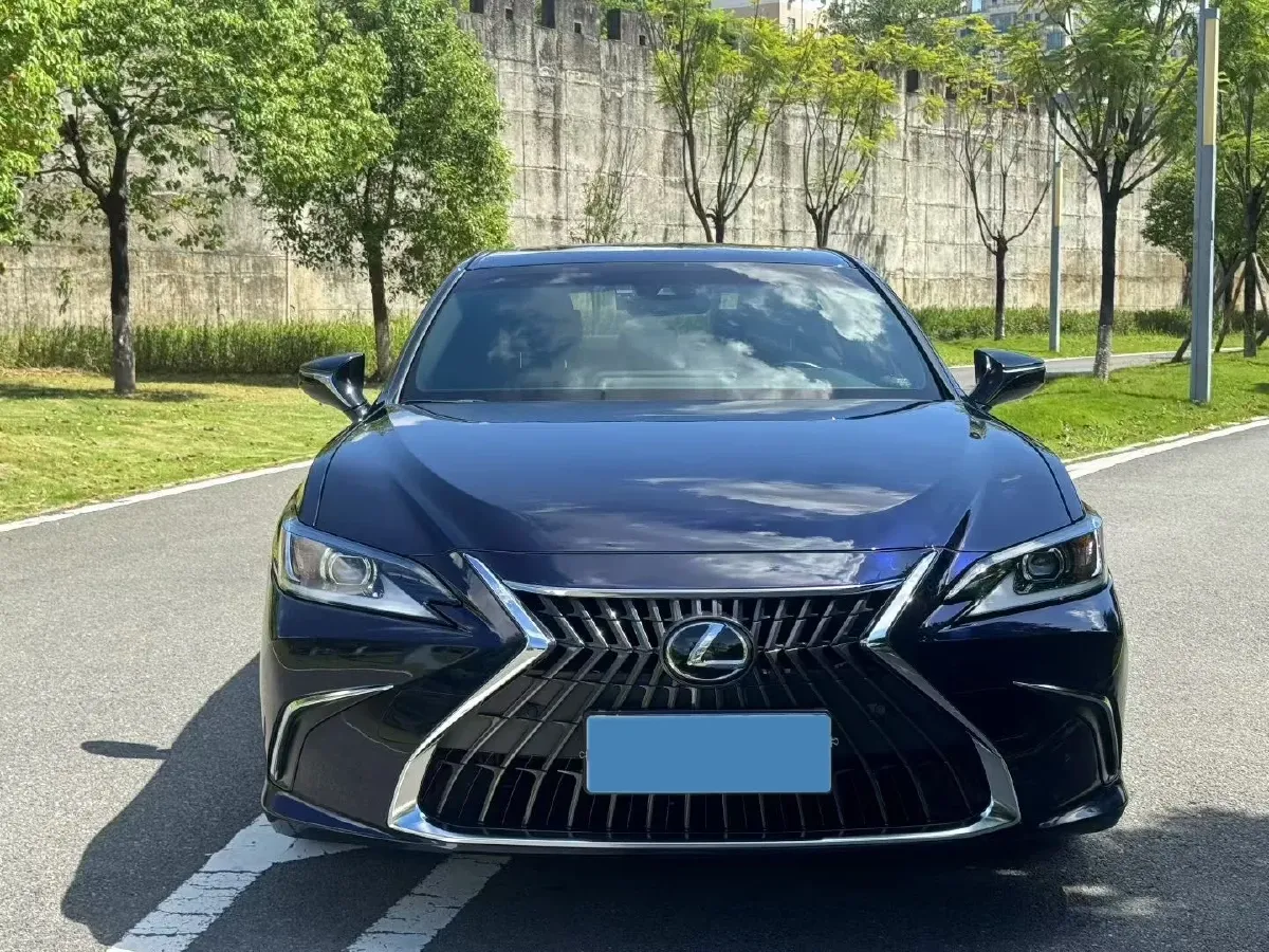 2021 Lexus ES 2.0L 173HP L4 CVT,autocango,china used car exporter,china ev exporter,chinese used car exporter,chinese used ev exporter