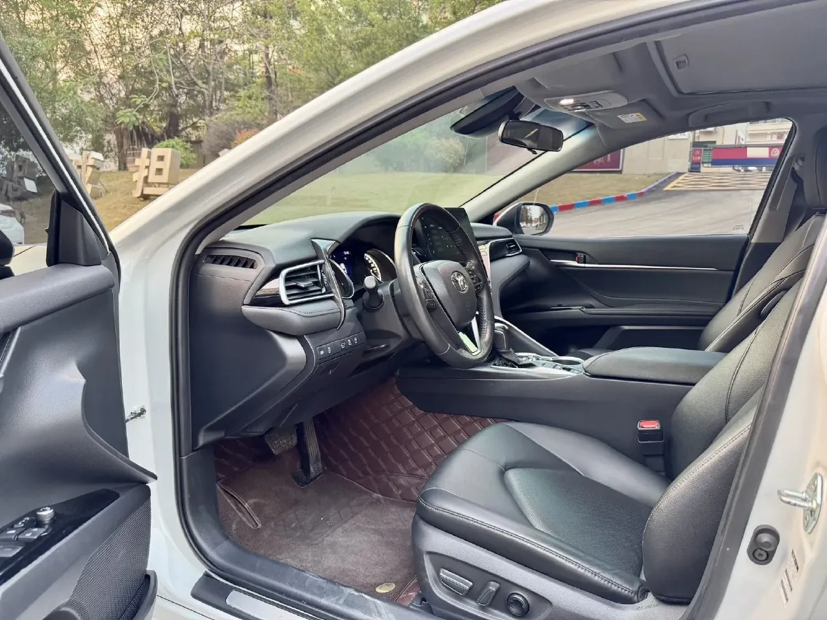 2023 Toyota Camry 2.0L 177HP L4 CVT,autocango,china used car exporter,china ev exporter,chinese used car exporter,chinese used ev exporter