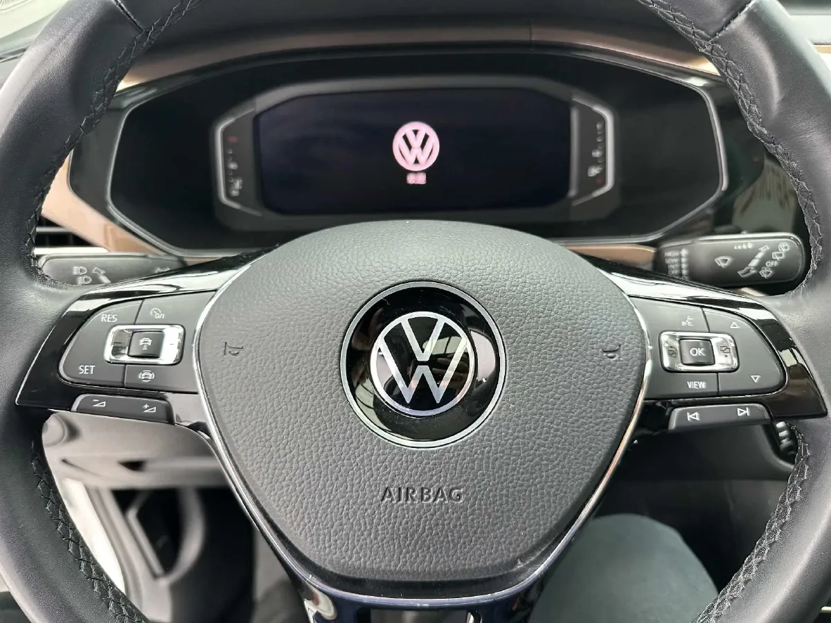 2022 Volkswagen Tharu 1.4T 150HP L4 7DCT,autocango,china used car exporter,china ev exporter,chinese used car exporter,chinese used ev exporter