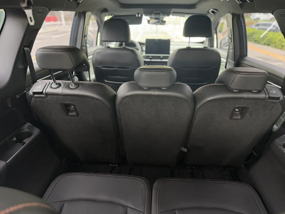 2024 Geely Okavango L 2.0T 218HP L4 7DCT,autocango,china used car exporter,china ev exporter,chinese used car exporter,chinese used ev exporter