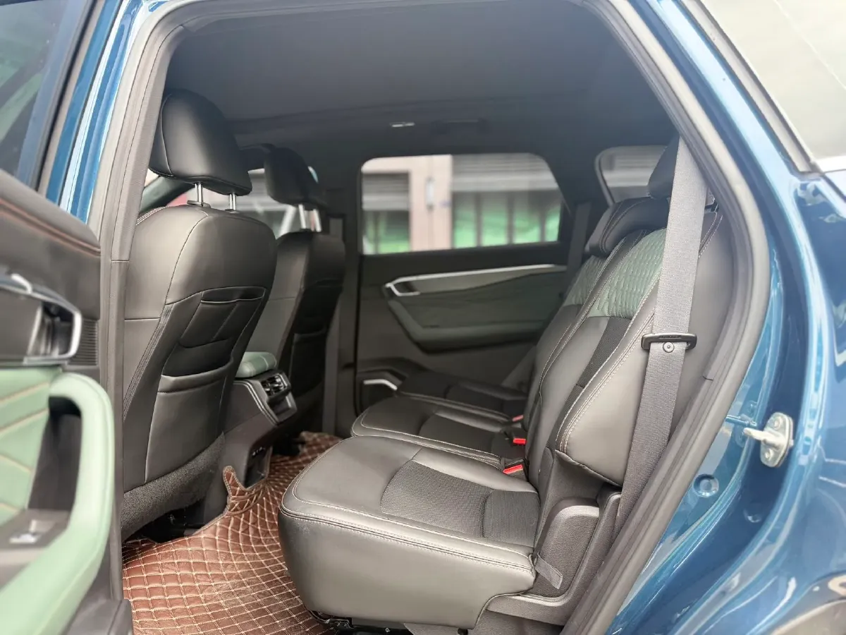 2024 Geely Okavango L 2.0T 218HP L4 7DCT,autocango,china used car exporter,china ev exporter,chinese used car exporter,chinese used ev exporter
