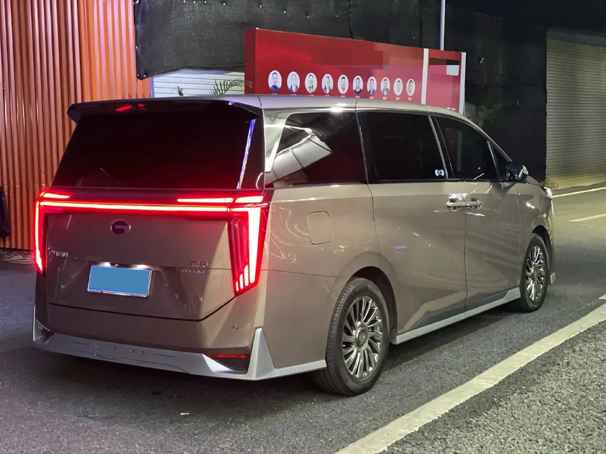 2023 GAC Trumpchi M8 2.0T 190HP L4 E-CVT Hybrid,autocango,china used car exporter,china ev exporter,chinese used car exporter,chinese used ev exporter
