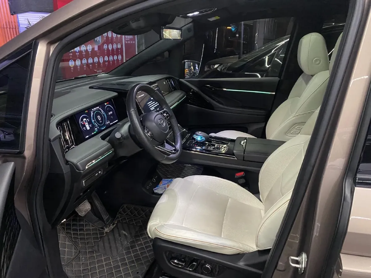 2023 GAC Trumpchi M8 2.0T 190HP L4 E-CVT Hybrid,autocango,china used car exporter,china ev exporter,chinese used car exporter,chinese used ev exporter