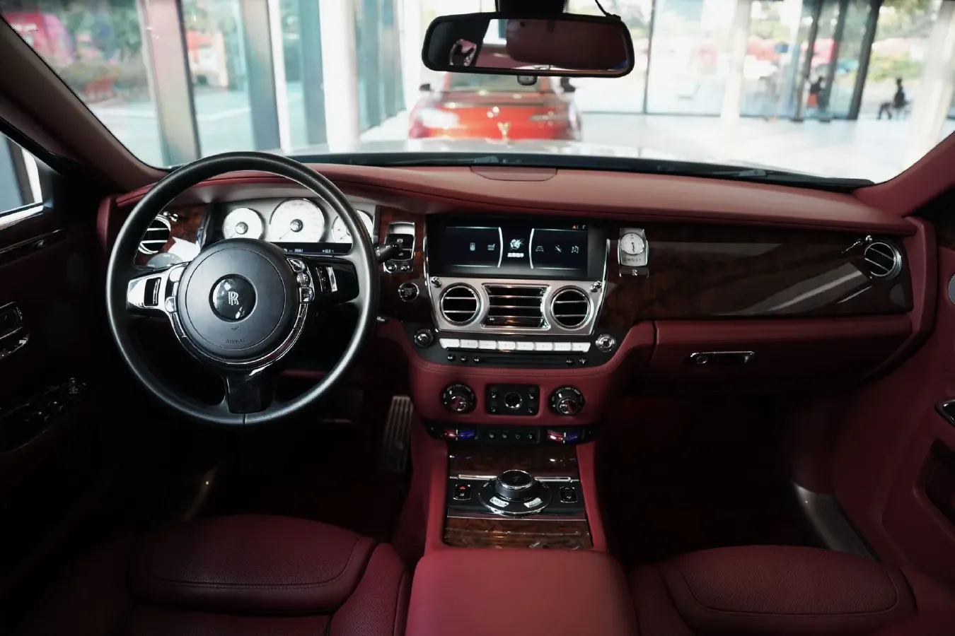 2018 Rolls-Royce Ghost 6.6T 571HP V12 8AT,autocango,china used car exporter,china ev exporter,chinese used car exporter,chinese used ev exporter