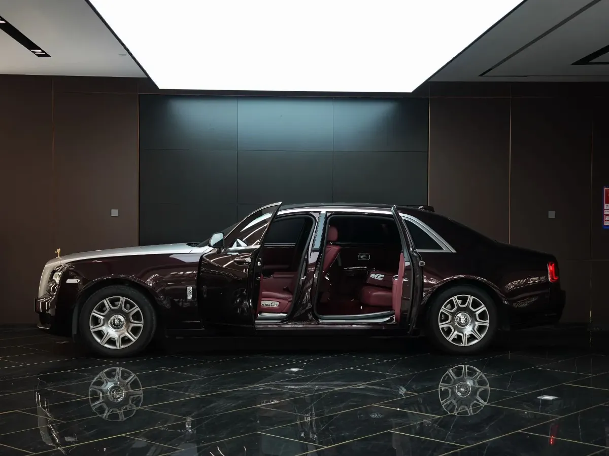 2018 Rolls-Royce Ghost 6.6T 571HP V12 8AT,autocango,china used car exporter,china ev exporter,chinese used car exporter,chinese used ev exporter