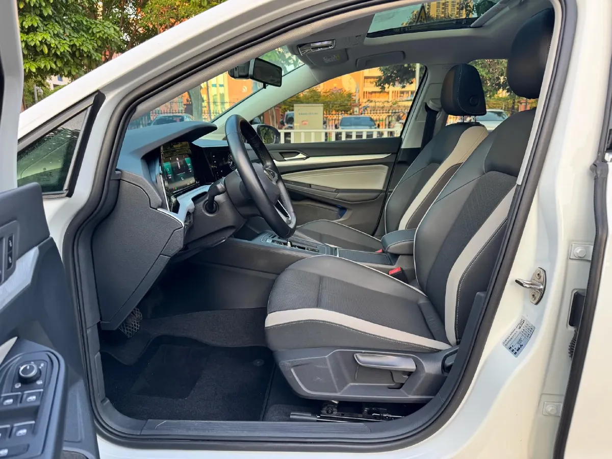 2021 Volkswagen Golf 1.4T 150HP L4 7DCT,autocango,china used car exporter,china ev exporter,chinese used car exporter,chinese used ev exporter