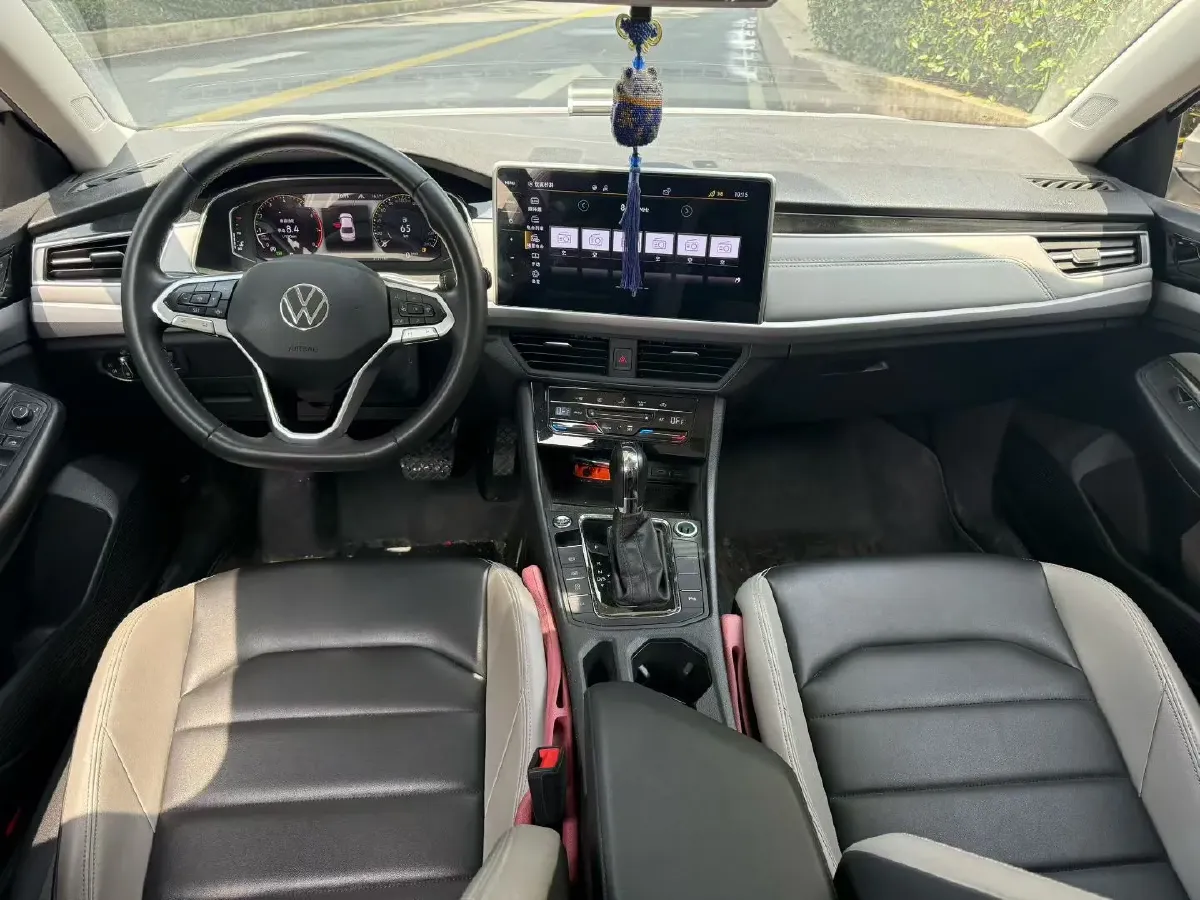 2023 Volkswagen Bora 1.5T 160HP L4 7DCT,autocango,china used car exporter,china ev exporter,chinese used car exporter,chinese used ev exporter