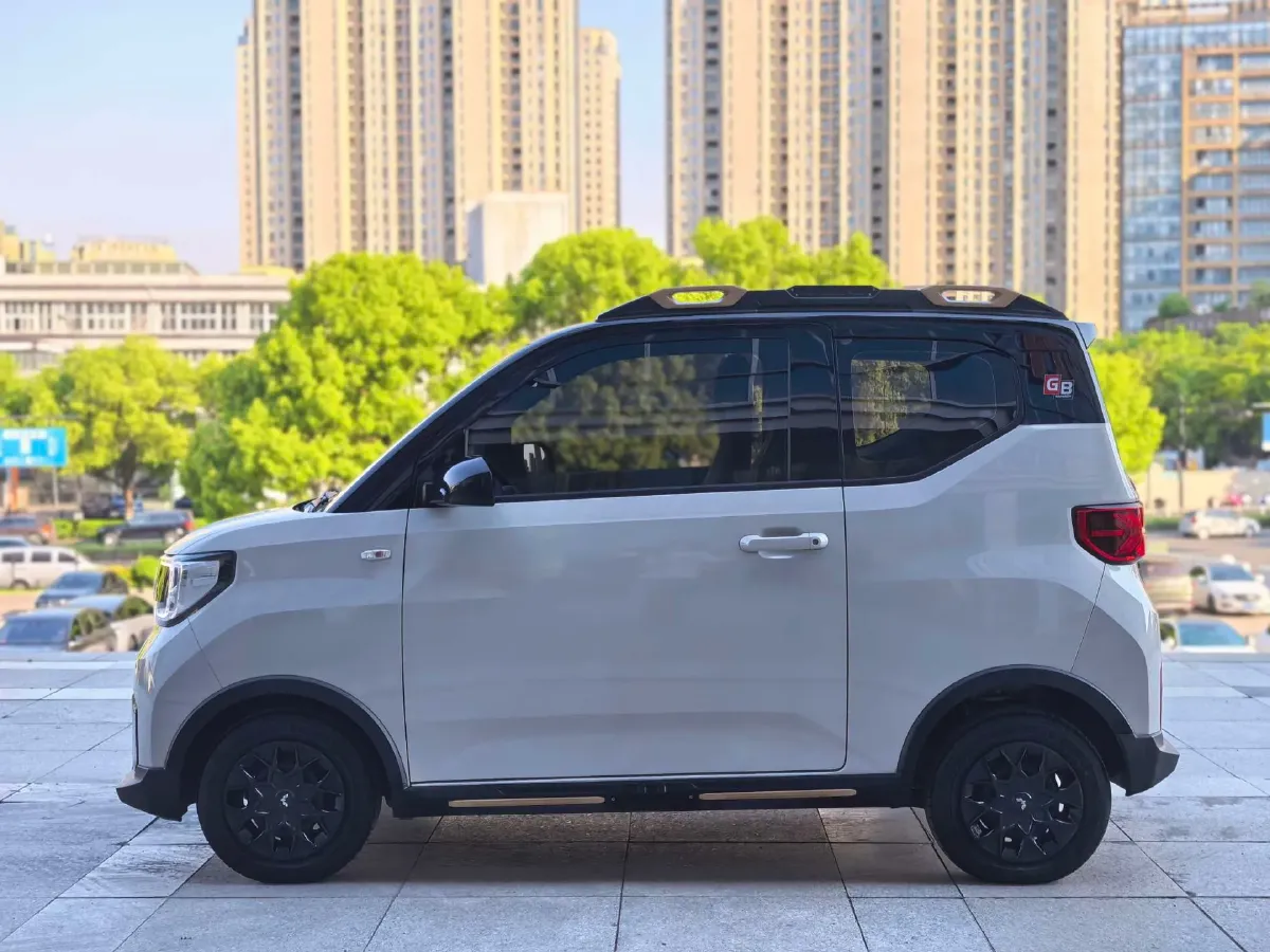 2022 WuLing HongGuang MINI EV BEV 17.3KWH,autocango,china used car exporter,china ev exporter,chinese used car exporter,chinese used ev exporter