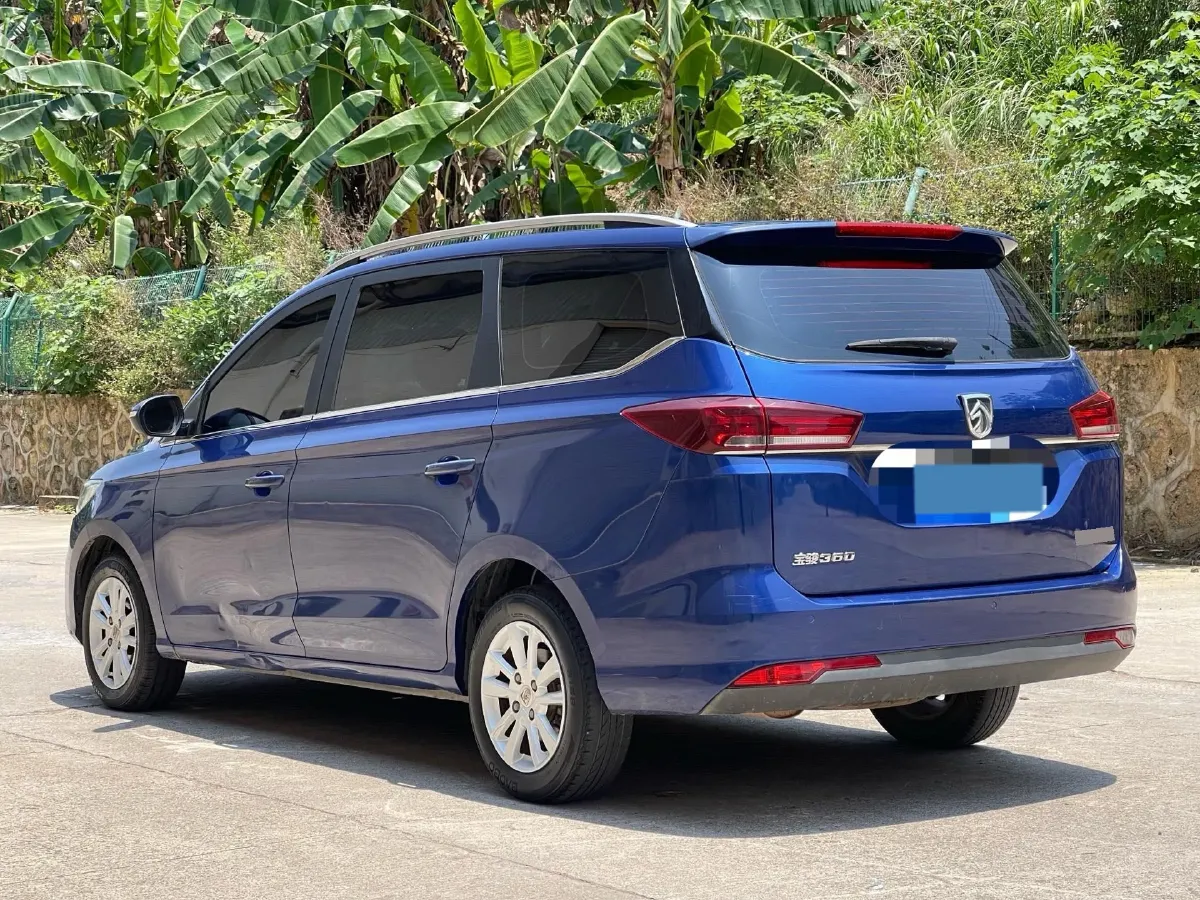 2018 BaoJun 360 1.5L 112HP L4 6MT,autocango,china used car exporter,china ev exporter,chinese used car exporter,chinese used ev exporter