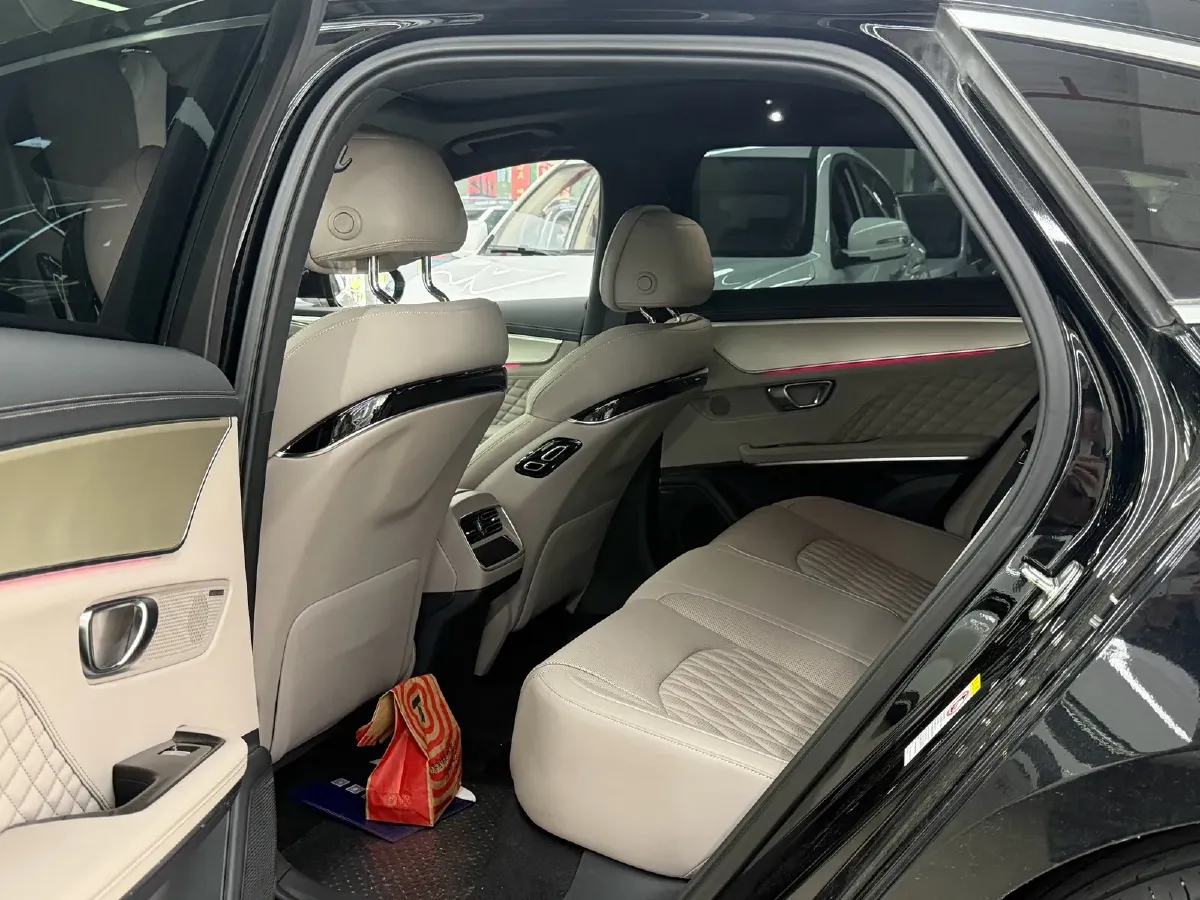 2024 BYD Han BEV 72KWH,autocango,china used car exporter,china ev exporter,chinese used car exporter,chinese used ev exporter