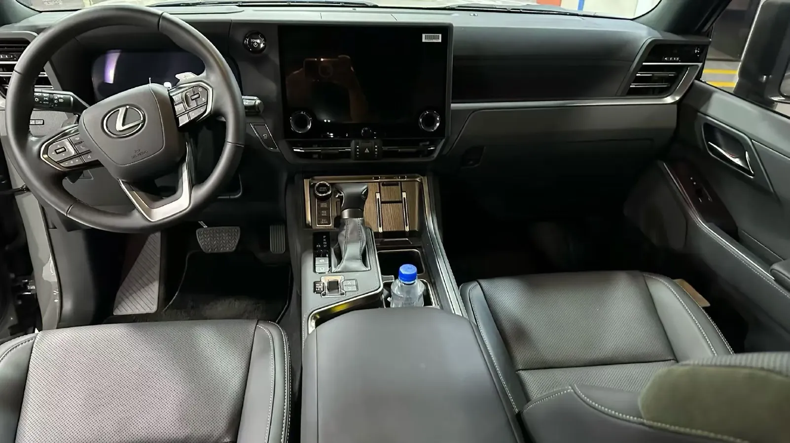 2026 Lexus GX 2.4T 282HP L4 8AT Hybrid,autocango,china used car exporter,china ev exporter,chinese used car exporter,chinese used ev exporter