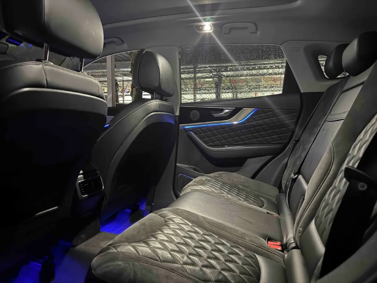2019 HongQi HS5 2.0T 224HP L4 6AT,autocango,china used car exporter,china ev exporter,chinese used car exporter,chinese used ev exporter