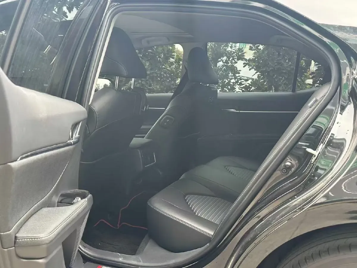 2021 Toyota Camry 2.5L 209HP L4 8AT,autocango,china used car exporter,china ev exporter,chinese used car exporter,chinese used ev exporter